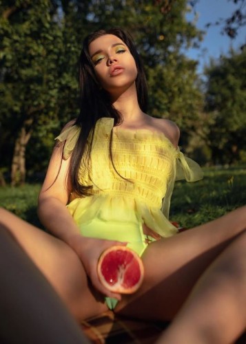 Шакира, Г. Томск